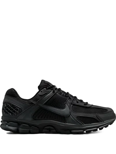 Nike Zoom Vomero 5 Se Lace-up Sneakers In Black