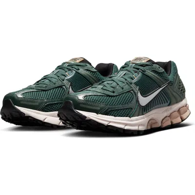 Nike Zoom Vomero 5 Sneaker