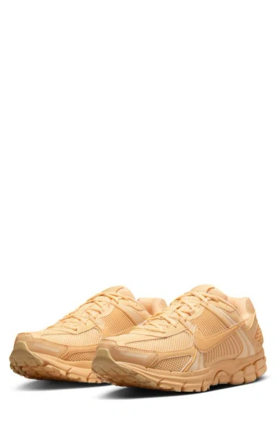 Nike Zoom Vomero 5 Sneaker In Celestial Gold/celestial Gold