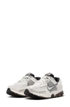 Nike Zoom Vomero 5 Sneaker In Phantom/ Platinum/ Light Iron
