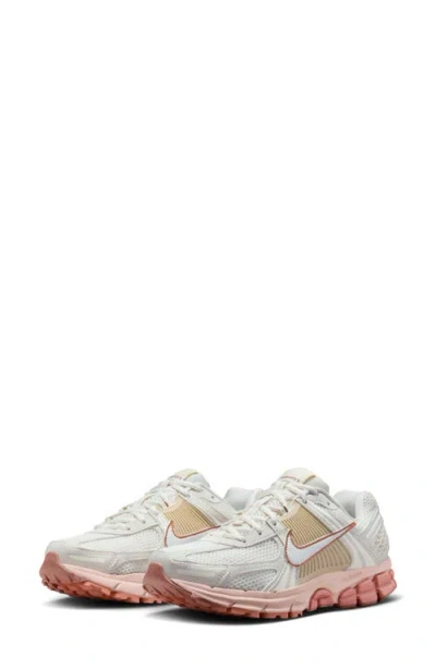 Nike Zoom Vomero 5 Sneaker In Phantom/summit White/particle Beige