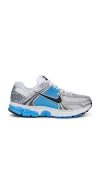 Nike Zoom Vomero 5 Sneakers In White And Blue