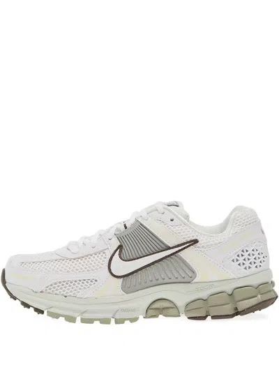 Nike Zoom Vomero 5 Sneakers In White