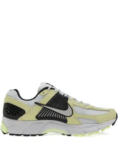 Nike Zoom Vomero 5 Sneakers