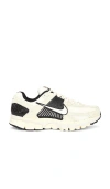 Nike Zoom Vomero 5 Trainers In Neutral