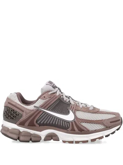 Nike Zoom Vomero 5 Sneakers In Pink