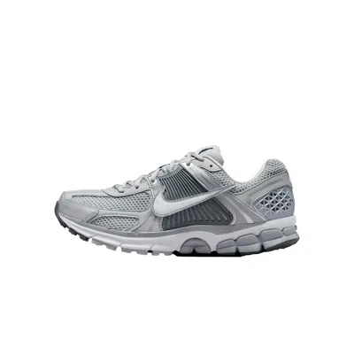 Nike Zoom Vomero 5 Suede Sneakers In Light Gray And White In Grey