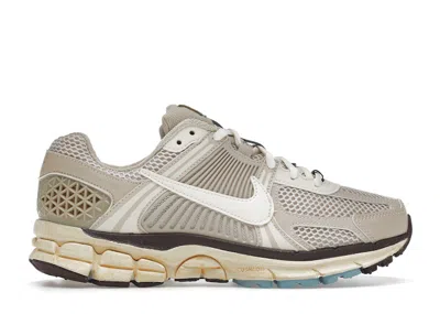 Pre-owned Nike Zoom Vomero 5 (women's) Sneakers In Oatmeal/pale Ivory/sail