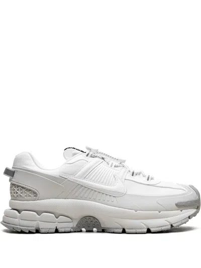 NIKE ZOOM VOMERO ROAM "SUMMIT WHITE" SNEAKERS
