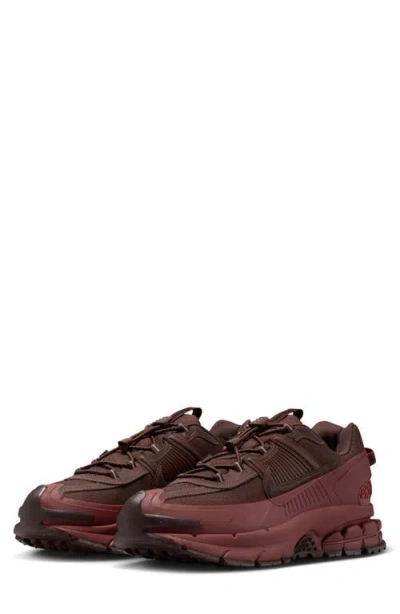 Nike Zoom Vomero Roam Winterized Sneaker In Brown