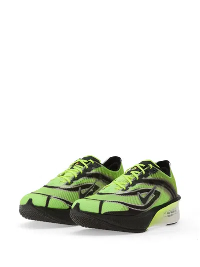 Nike Zoomx Vaporfly 4 Sneakers In Green