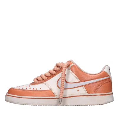 Nike-seddys Nike Seddys Sneakers In Arancione Vivaci