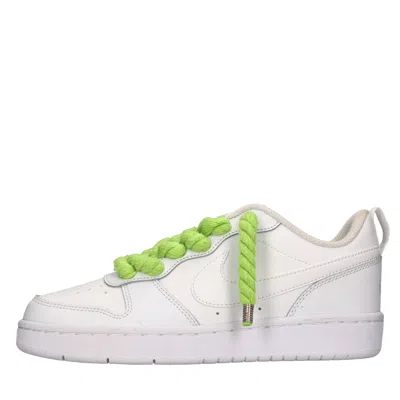 Nike-seddys Nike Seddys Sneakers In Bianco Chiari E Naturali