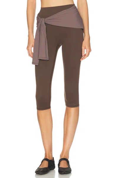 Nikeskims Matte 17 Crop Legging In Brown