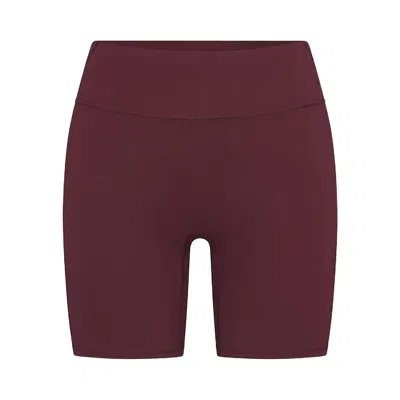 Pre-owned Nikeskims Matte 5" Biker Short 'currant' | Red | Women's Size 109