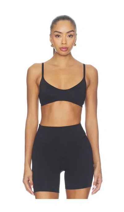 Nikeskims Micro Scoop Bra In Black