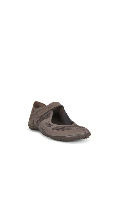 Nikeskims Rift 2 Tone Mesh Sneaker In Brown