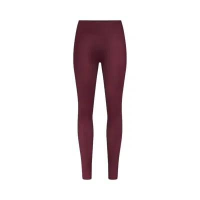 Pre-owned Nikeskims Shine Bonded Waist 26" Legging 'currant' | Red | Women's Size S