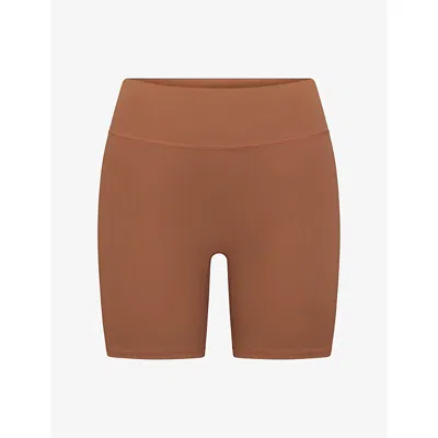 Nikeskims Womens  Matte 5-inch Biker Shorts In Carob