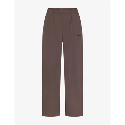 Nikeskims Womens Resin Dri-fit Stretch-nylon Oversized Trousers Xxxl In Brown