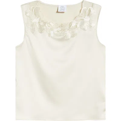 Nikki Lund Camille Sleeveless Floral Appliqué Top In Neutral
