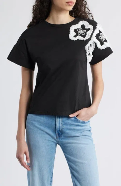 Nikki Lund Liv Flower Appliqué Top