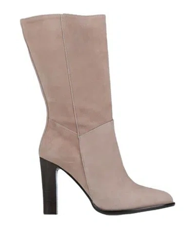 Nila & Nila Woman Ankle Boots Beige Size 6 Leather