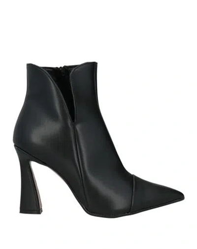 Nila & Nila Woman Ankle Boots Black Size 11 Textile Fibers