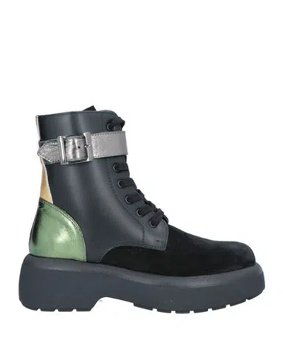 Nila & Nila Woman Ankle Boots Black Size 6 Leather