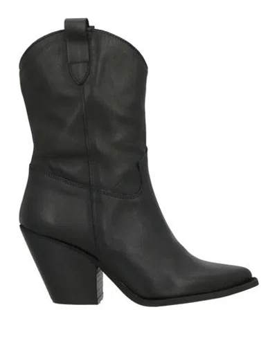 Nila & Nila Woman Ankle Boots Black Size 7 Leather
