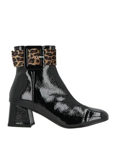 Nila & Nila Woman Ankle Boots Black Size 7 Synthetic Material