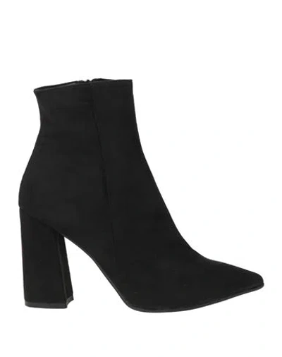 Nila & Nila Woman Ankle Boots Black Size 9 Synthetic Material