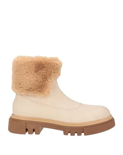 Nila & Nila Woman Ankle Boots Cream Size 9 Leather In White