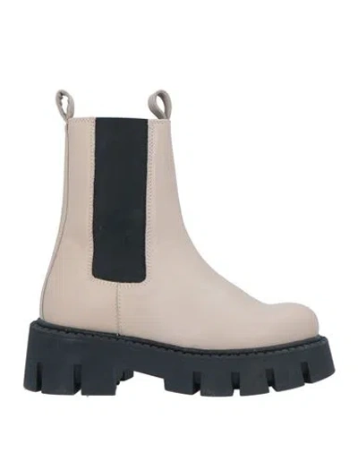 Nila & Nila Woman Ankle Boots Sand Size 7 Textile Fibers In Beige