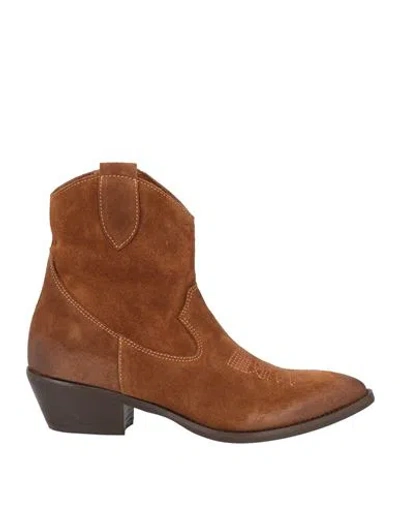 Nila & Nila Woman Ankle Boots Tan Size 7 Leather In Brown