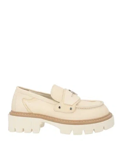 Nila & Nila Woman Loafers Beige Size 9 Leather