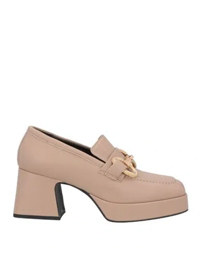 Nila & Nila Woman Loafers Light Brown Size 7 Soft Leather In Beige