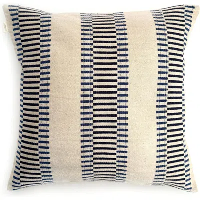 Nimmit Spor Handwoven Pillow In Natural/black