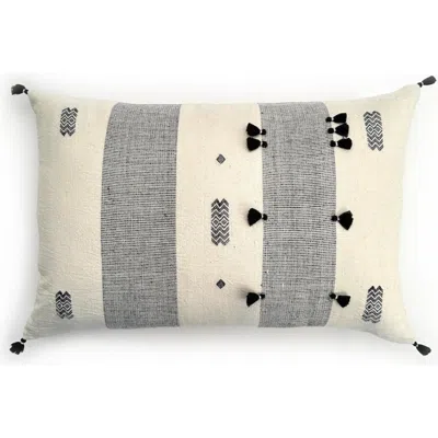 Nimmit Sti Handwoven Pillow Cover In Natural / Black