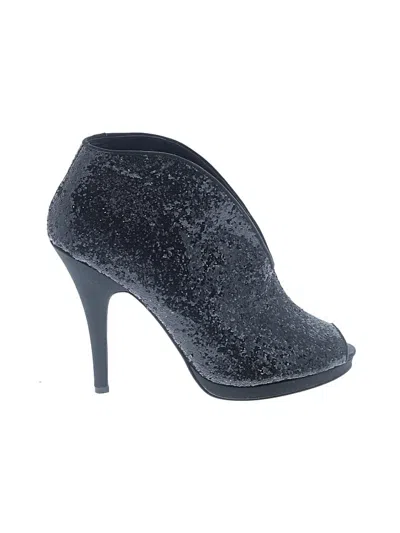 Pre-owned Nina Ankle Boots In Black