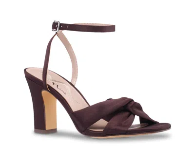 Nina Aren Sandal In Brown