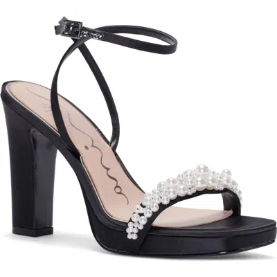 Nina Evette Ankle Strap Platform Sandal In Black
