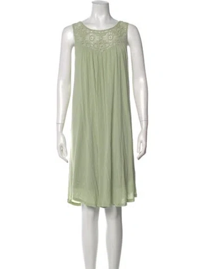 Pre-owned Nina Leuca Scoop Neck Knee-length Dress In Green