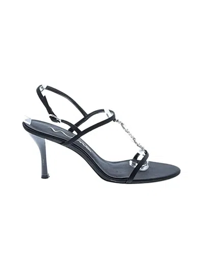 Pre-owned Nina Sandals In Black