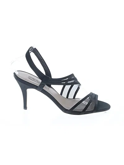 Pre-owned Nina Sandals In Black