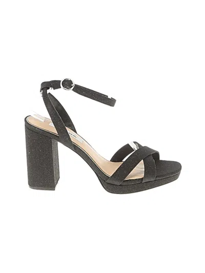 Pre-owned Nina Sandals In Black