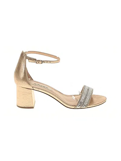 Pre-owned Nina Sandals In Gold