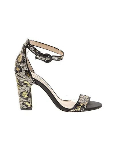 Pre-owned Nina Sandals In Gold