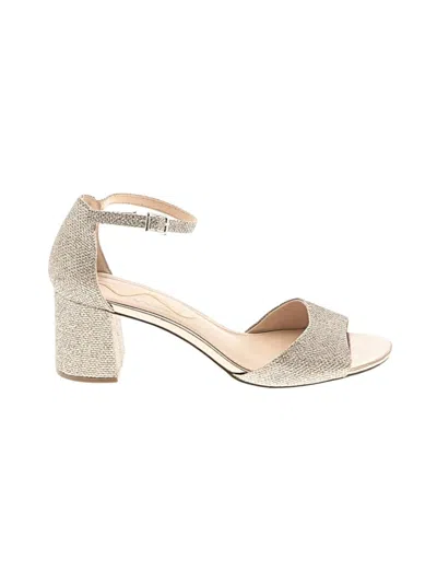 Pre-owned Nina Sandals In Gold