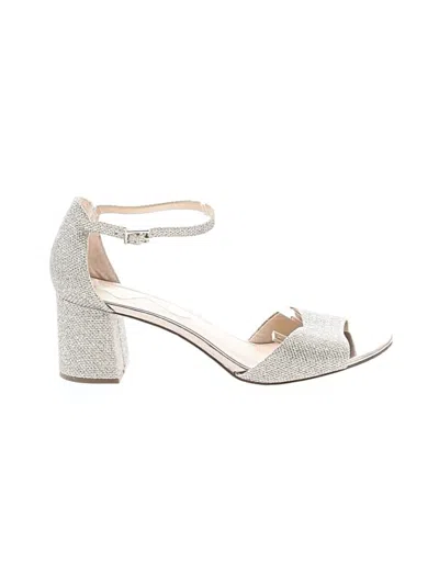 Pre-owned Nina Sandals In Ivory